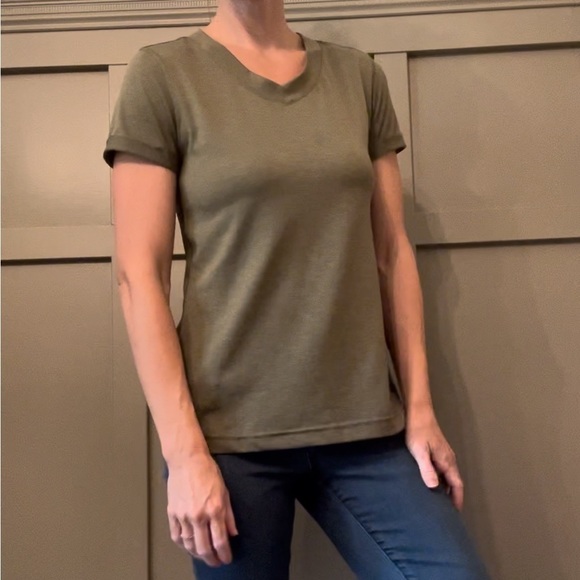 The North Face Flash Dry V-Neck Hiking Outdoor Activewear Top Shirt Green Small - Picture 4 of 5